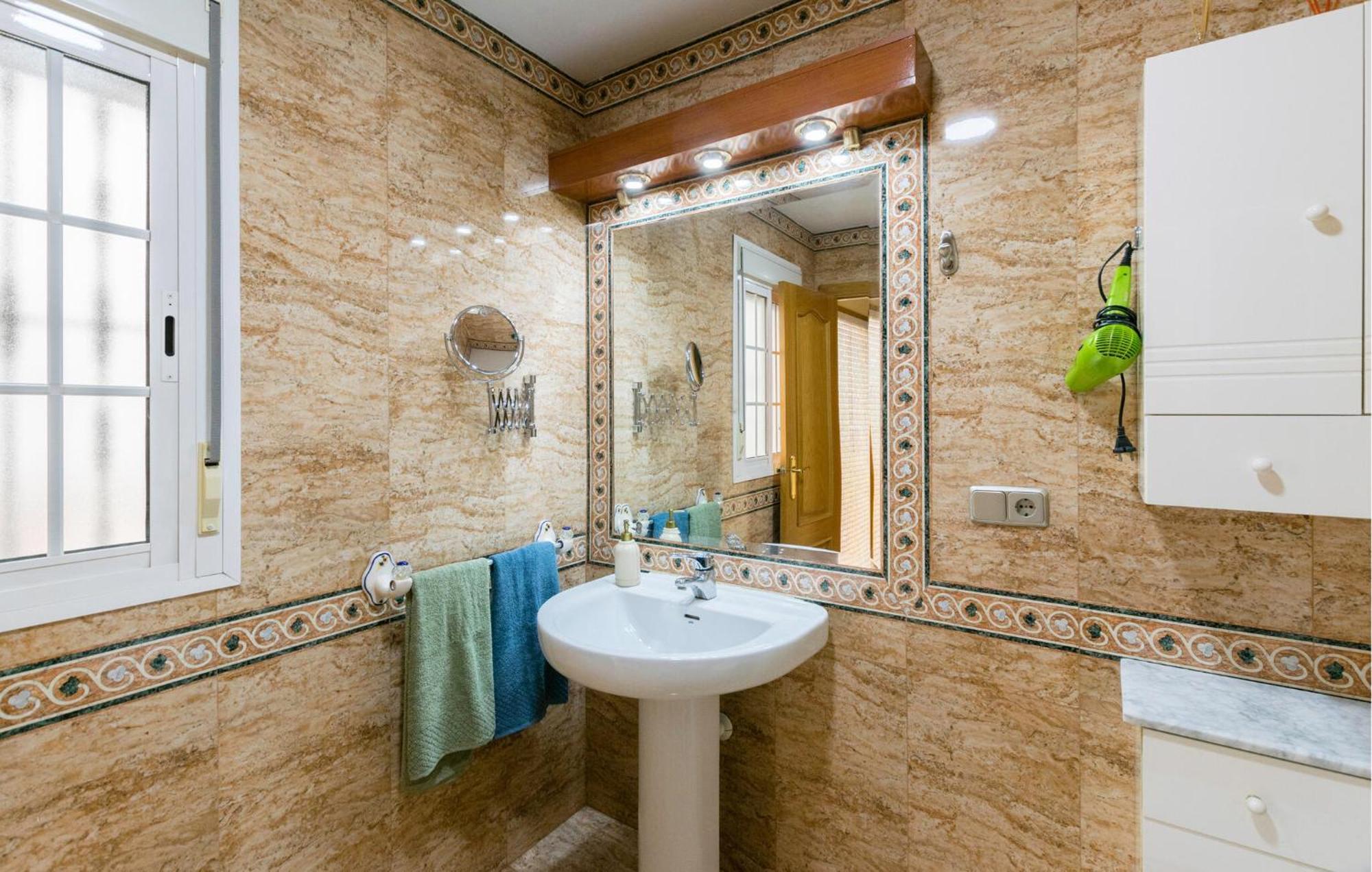 Cozy Apartment In Sevilla With Kitchen Luaran gambar