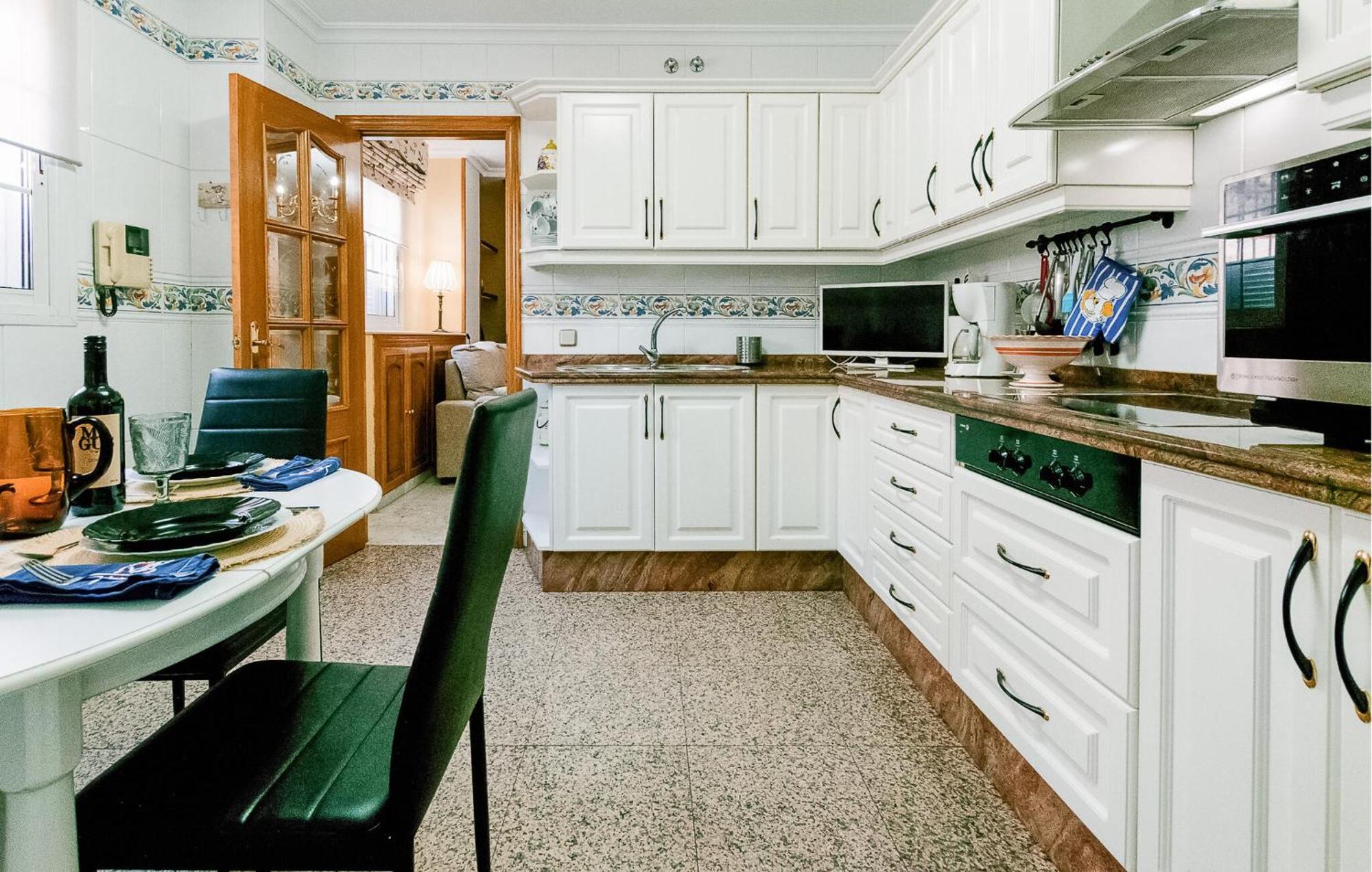 Cozy Apartment In Sevilla With Kitchen Luaran gambar